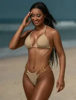 land rover girl 1.webp