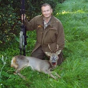 Small 6 point Roe buck