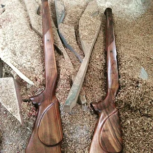 Form Centurion Walnut